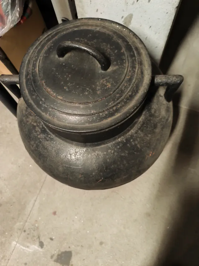 Pote Gallego Hierro Fundido