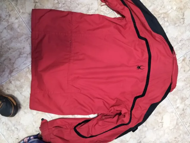 Chaqueta Spyder vale 220 nuevaTalla 50 Roja y Negr