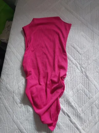 Top shein rosa fucsia