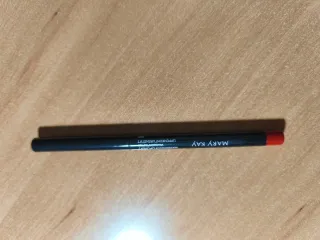 Lápiz Labios Gel Semi-Mate y lip liner waterprof