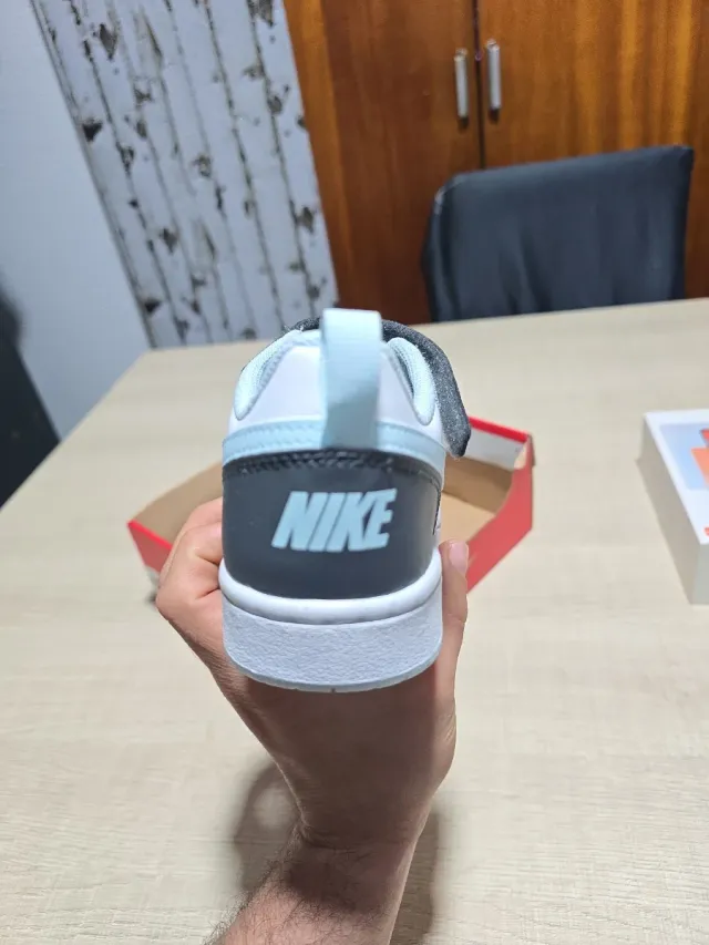 Nike Court Borough Talla 34 Niños