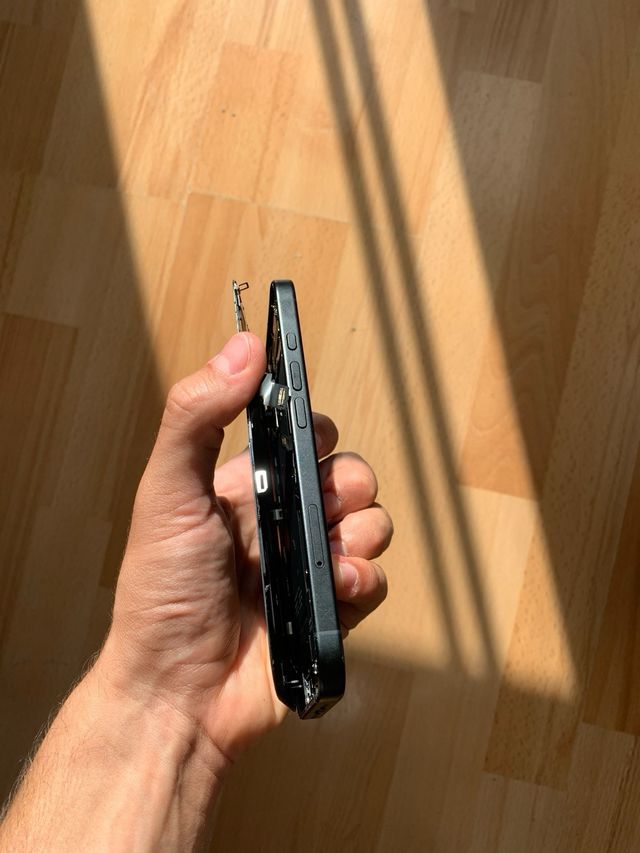 Chasis iPhone 16 Negro