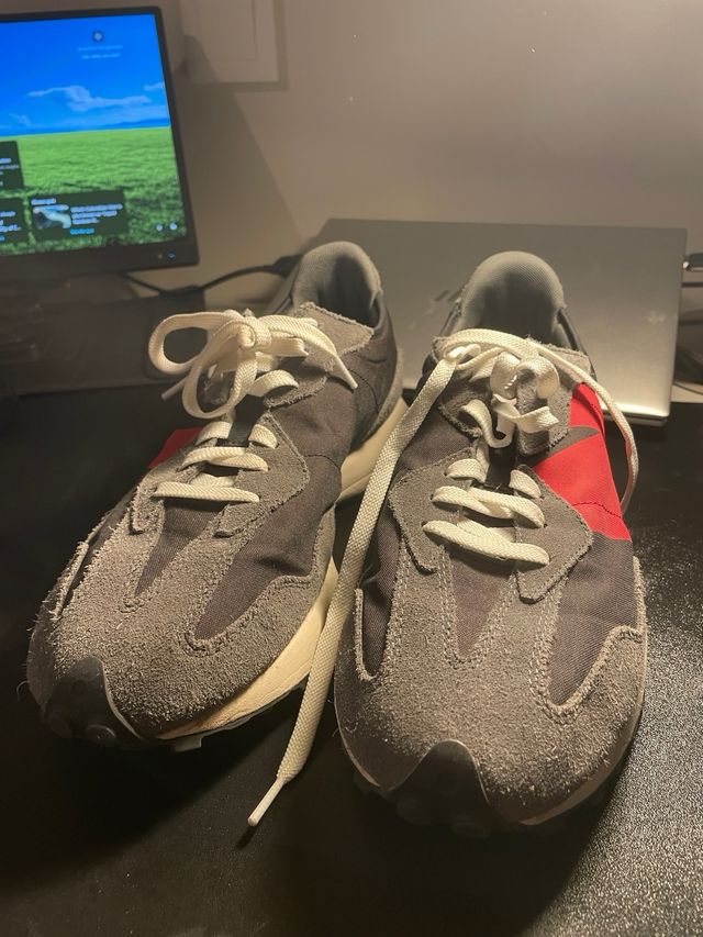 New Balance 327 Gris y Rojo