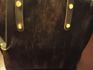 Carteira em pele e pêlo