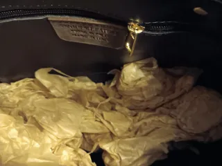 Carteira em pele e pêlo