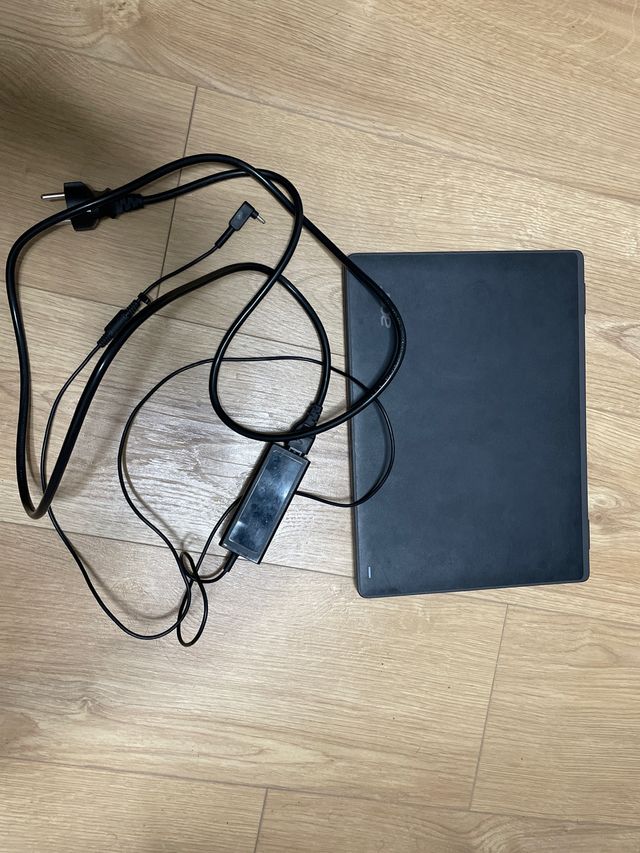 Acer Travelmate B Portátil Negro