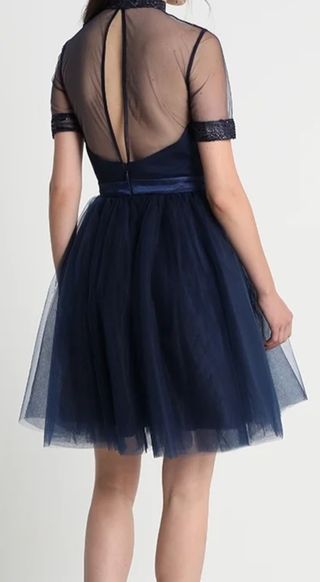 Vestido azul con etiqueta