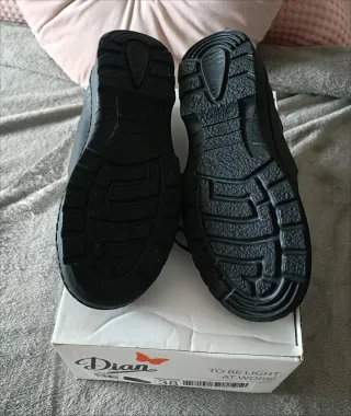 Zapatos de trabajo mujer Dian negros . NEGOCIABLE