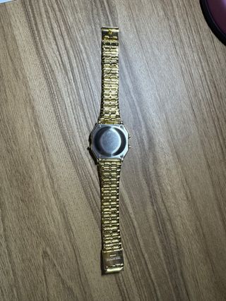 Reloj dorado digital OFERTA
