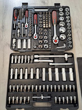 Taladro Makita con cargador y baterías