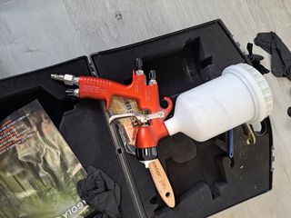 Taladro Makita con cargador y baterías