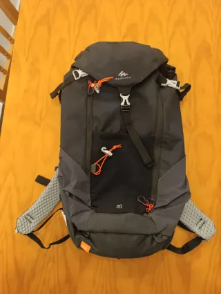 Mochila Quechua 20L trekking