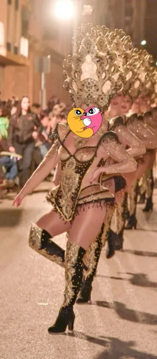 Traje de Carnaval Dorado y Multicolor