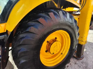 Retroexcavadora JCB 3CX