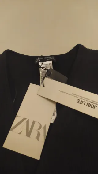 Bolero Zara negro con cinturón de brillantes