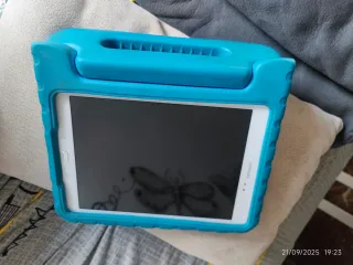 Samsung Galaxy Tab A con funda