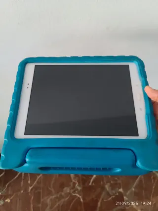 Samsung Galaxy Tab A con funda