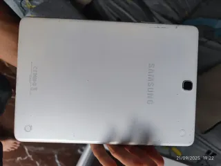 Samsung Galaxy Tab A con funda