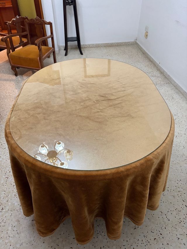 Mesa de salón cristal y terciopelo