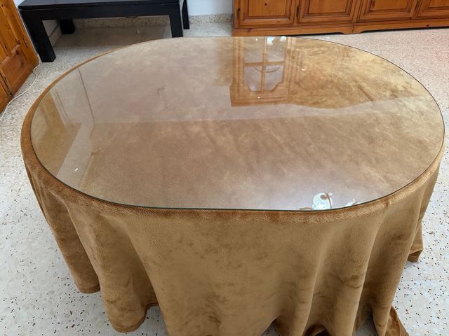 Mesa de salón cristal y terciopelo