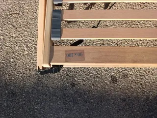 Somier de madera y plástico