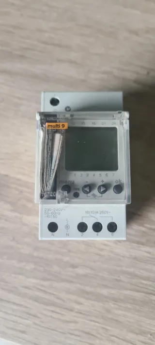 Programador Horario Digital Merlin Gerin Multi 9