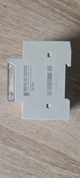 Programador Horario Digital Merlin Gerin Multi 9