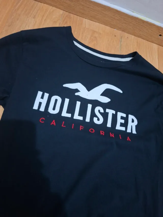 Camiseta Hollister Negra
