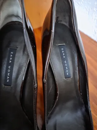 Zapatos tacón Zara Woman Talla 40 color marrón 30