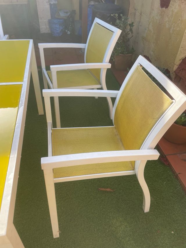 Mesa y 4 Sillas Jardín