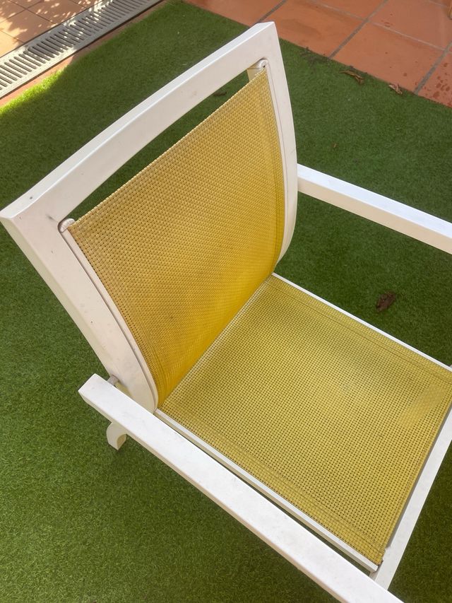 Mesa y 4 Sillas Jardín