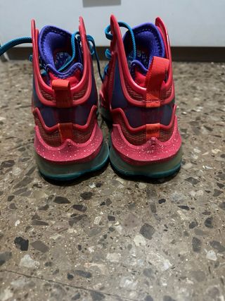 Nike LeBron 19 Siren Red
