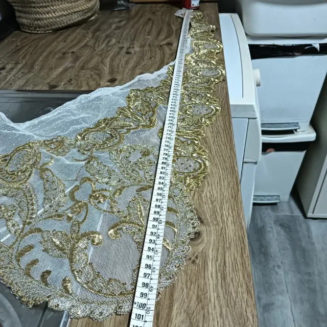 Pico de mantilla dorado para adulta