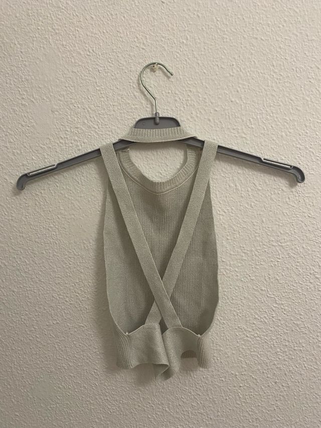 Top plateado con brillo de canalé sin mangas