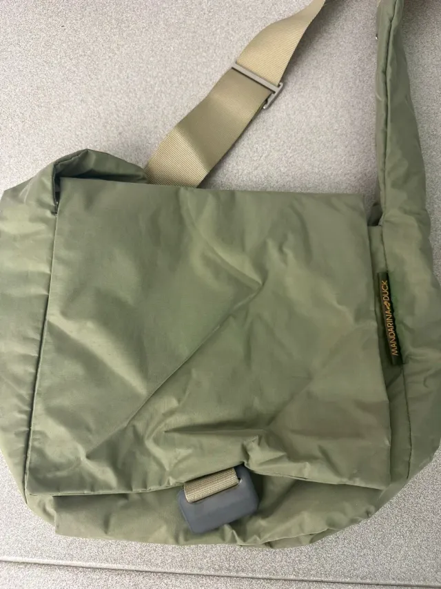 Bolso Mandarina Duck verde ORIGINAL