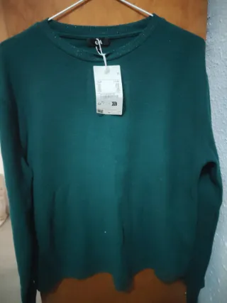 Se vende lote de ropa de mujer por 30 euros