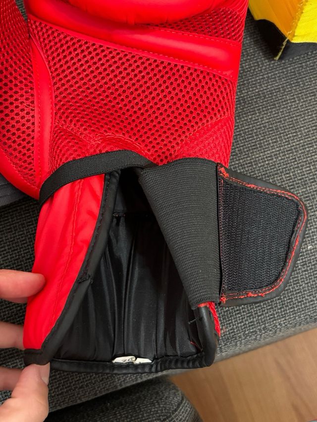 Guantes de Boxeo Outshock 8oz y 10oz DECATHLON