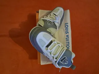 Zapatillas LV Skate Grises y Blancas