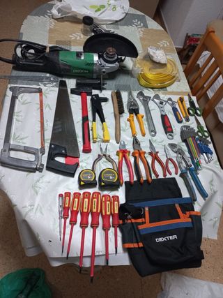 Lote de herramientas variadas