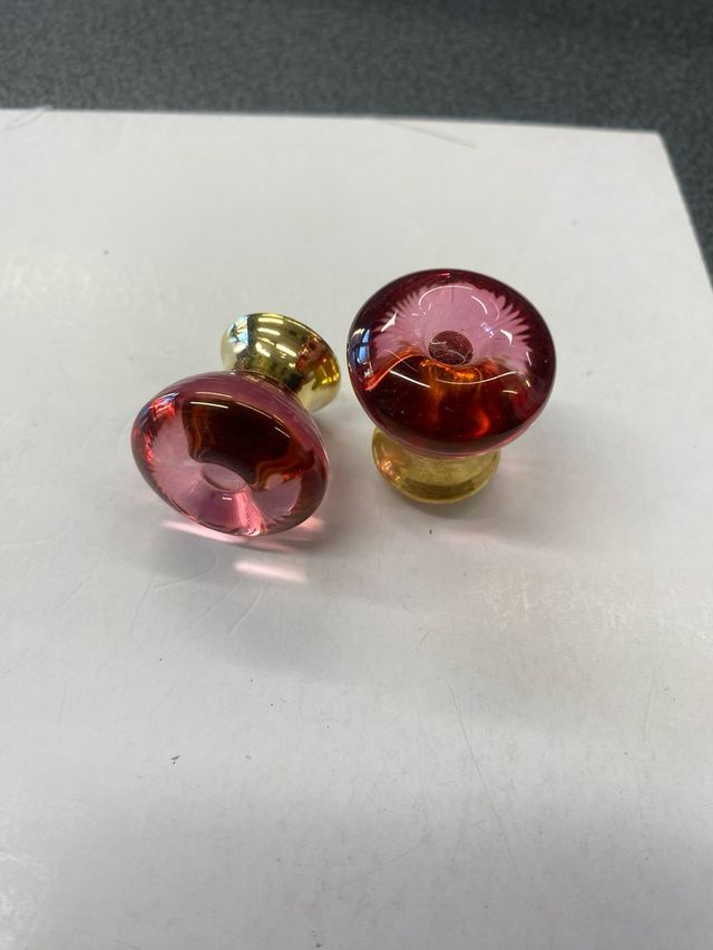 Pomelli in vetro rosa e oro