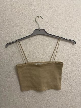 Top corto beige tirantes