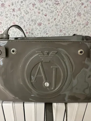 Bolso Armani Jeans Gris Charol ORIGINAL