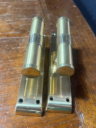 Maniglie per finestre in ottone