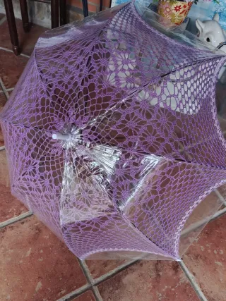 Paraguas transparente con encaje morado