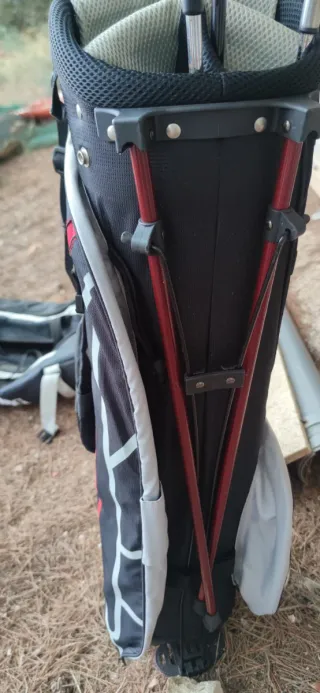 Bolsa y palos de golf Strata