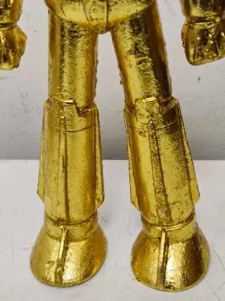 Statua Goldrake dorata