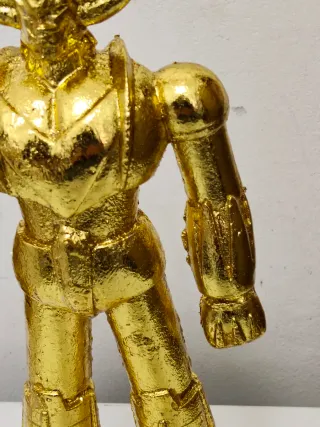 Statua Goldrake dorata