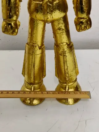 Statua Goldrake dorata