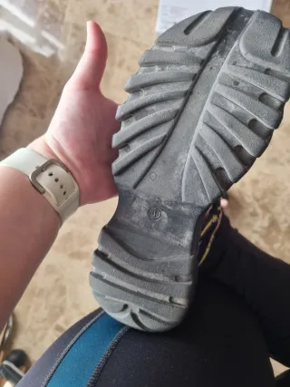 Sandalias Plataforma Negra y Amarilla