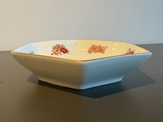 Bol de porcelana de Vista Alegre motivo oriental